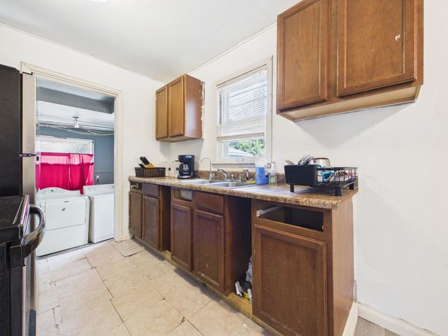 4844 E Morris St, Wichita, KS 67218