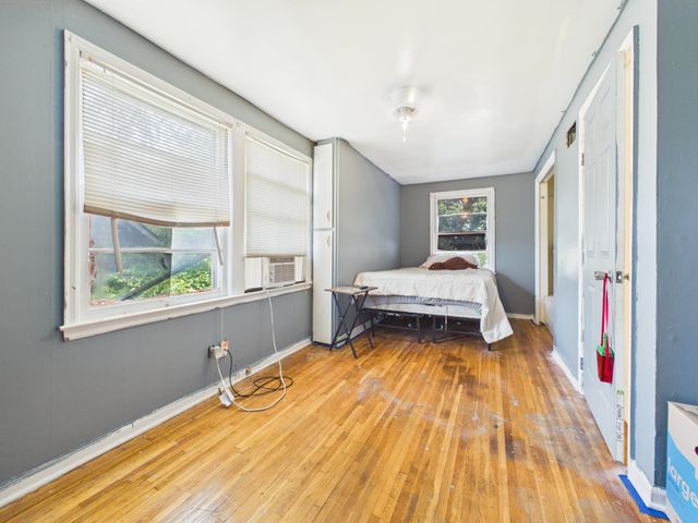 4844 E Morris St, Wichita, KS 67218