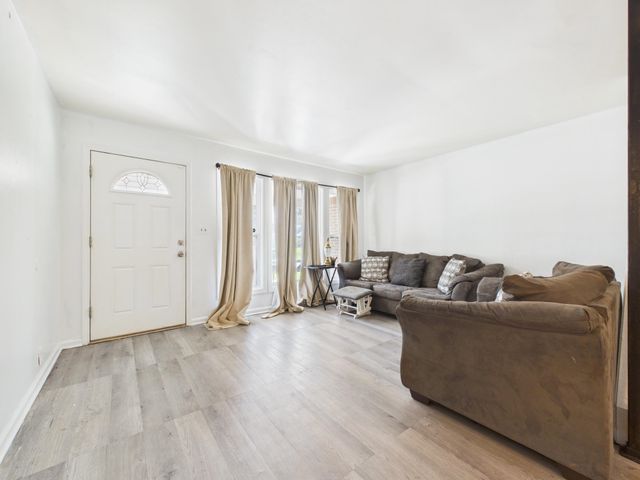 4844 E Morris St, Wichita, KS 67218