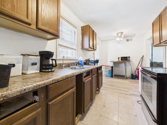 4844 E Morris St, Wichita, KS 67218