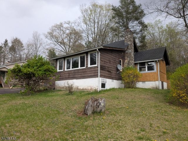 18 Wallkill Dr, Vernon Twp., NJ 07461