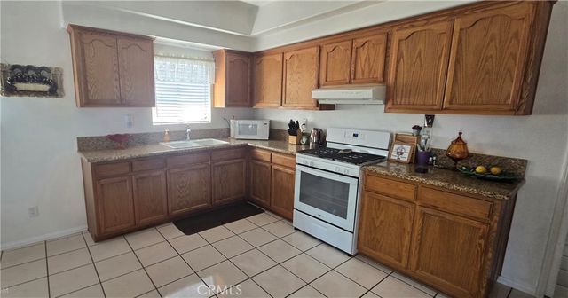 18502 Horst, Artesia, CA 90701