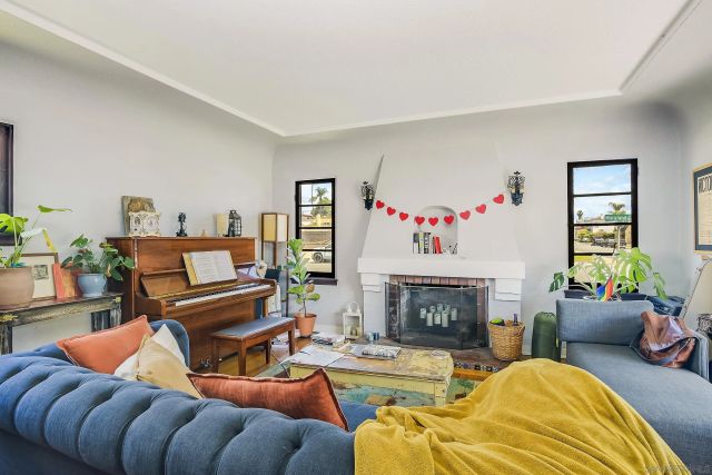 1240 Golden Gate Dr., San Diego, CA 92116