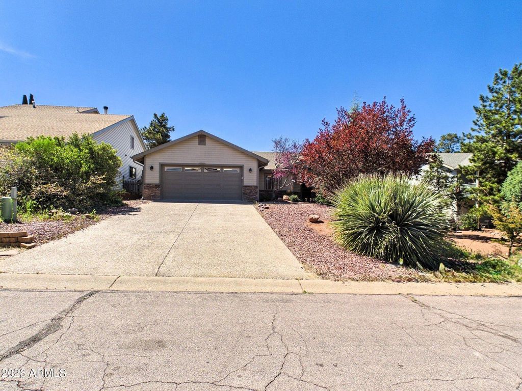 Image 1 of property listing at 1104 N RHONE Circle, Payson, AZ 85541