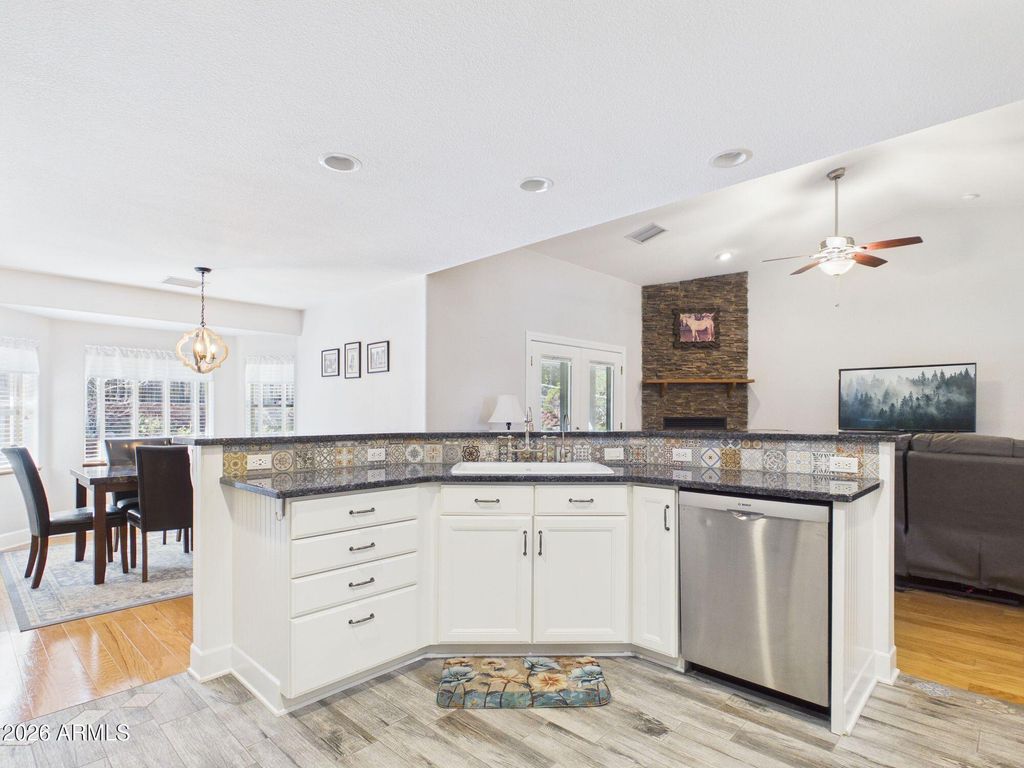 Image 7 of property listing at 1104 N RHONE Circle, Payson, AZ 85541