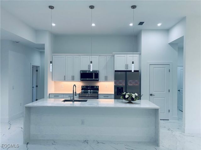 507 E 7TH ST, Lehigh Acres, FL 33972