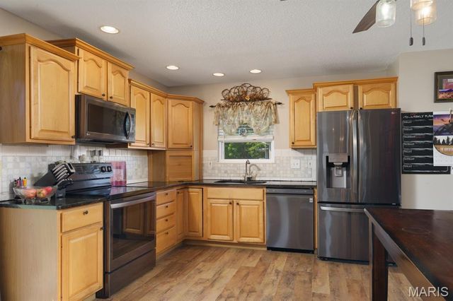 35 Jason Drive, Glen Carbon, IL 62034