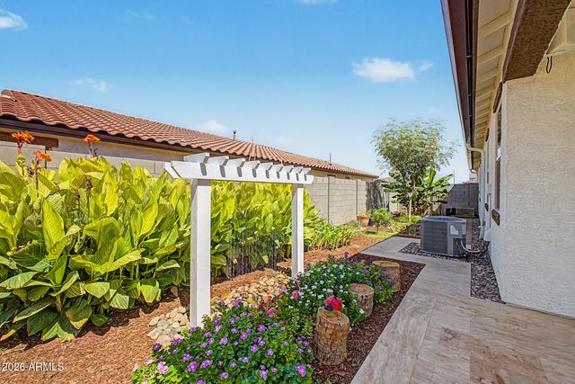 2949 E Cherry Hill Drive, Gilbert, AZ 85298