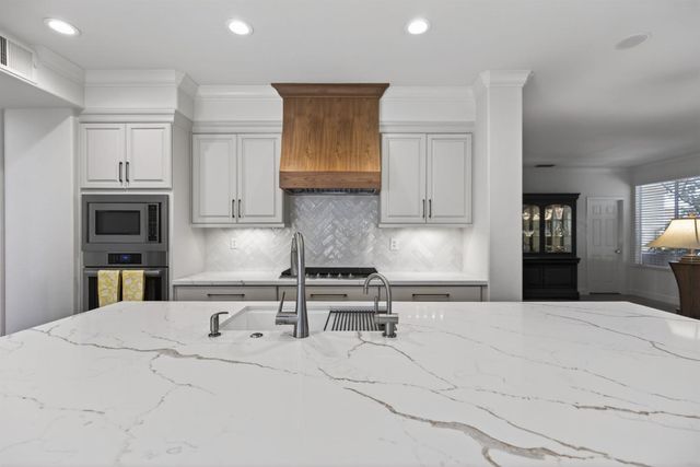 4908 Regal Ct, Rocklin, CA 95765