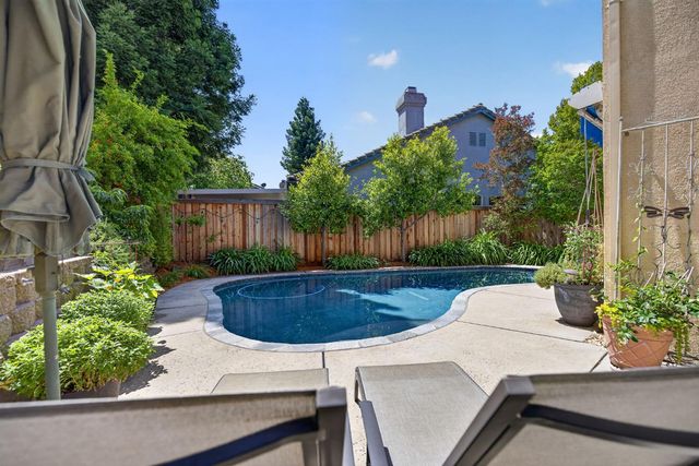 4908 Regal Ct, Rocklin, CA 95765