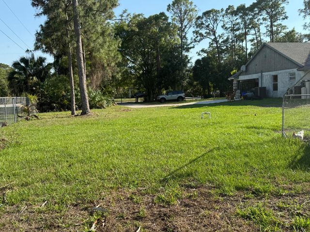 15515 N 94th St Street N, The Acreage, FL 33412
