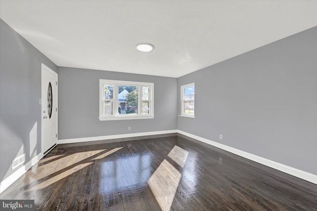 19 BELHAVEN DR, Nottingham, MD 21236