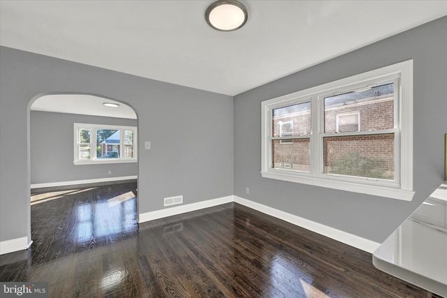 19 BELHAVEN DR, Nottingham, MD 21236