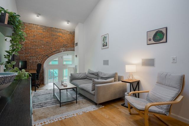 106 13th Street 203, Boston, MA 02129
