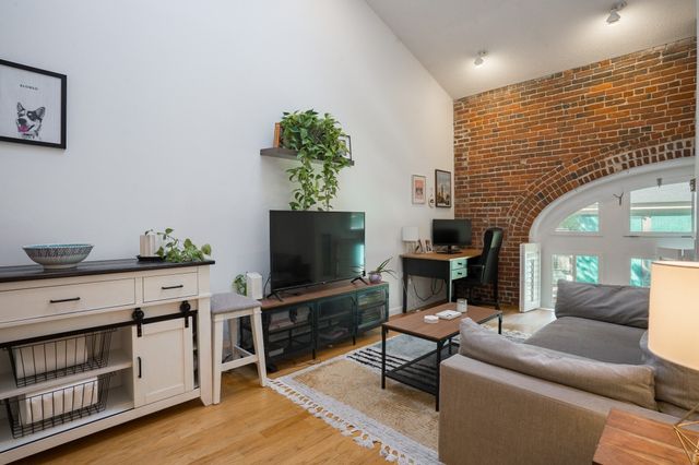 106 13th Street 203, Boston, MA 02129