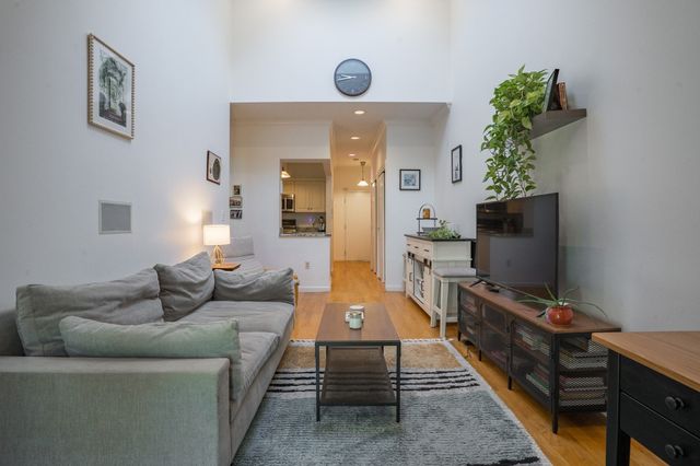 106 13th Street 203, Boston, MA 02129