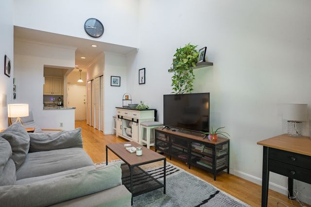 106 13th Street 203, Boston, MA 02129