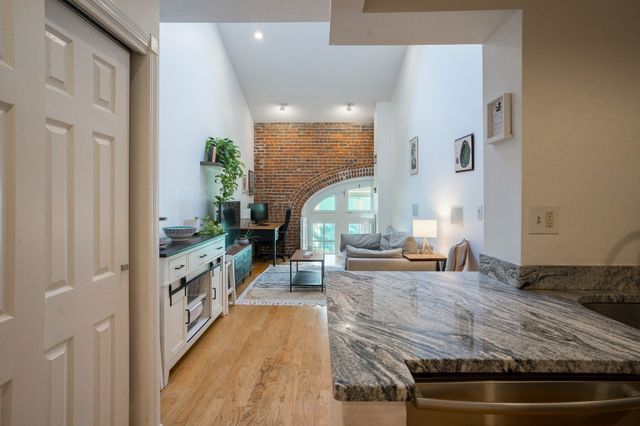 106 13th Street 203, Boston, MA 02129