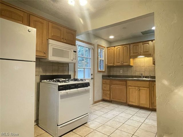 442 Clearview Drive U9, Euclid, OH 44123