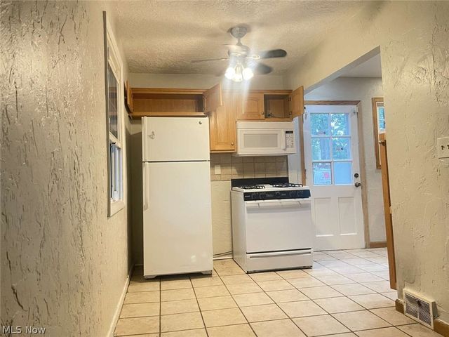 442 Clearview Drive U9, Euclid, OH 44123