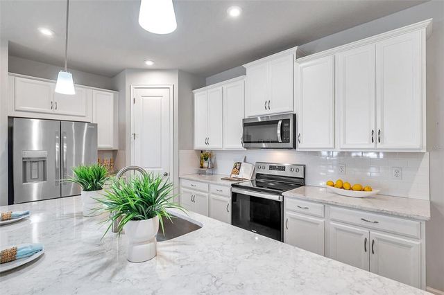 3747 LAUGHING DOVE AVENUE, Sun City Center, FL 33573