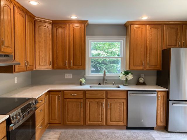 5569 Goldcrest Drive, Green Twp, OH 45238