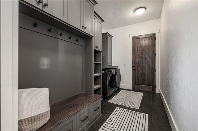 8512 N Booth Avenue, Kansas City, MO 64157