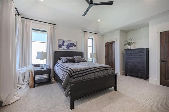 8512 N Booth Avenue, Kansas City, MO 64157