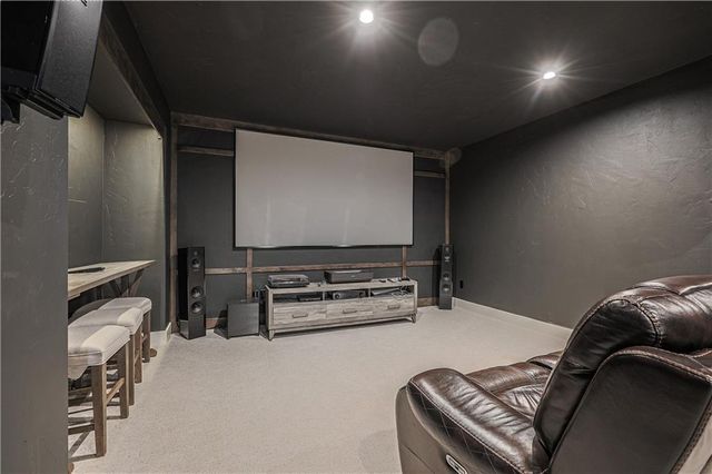 8512 N Booth Avenue, Kansas City, MO 64157