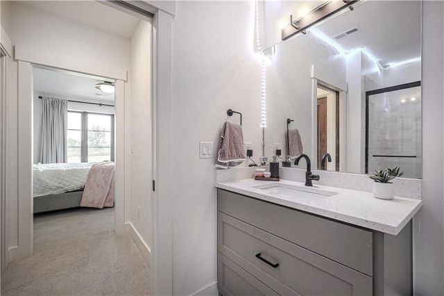 8512 N Booth Avenue, Kansas City, MO 64157