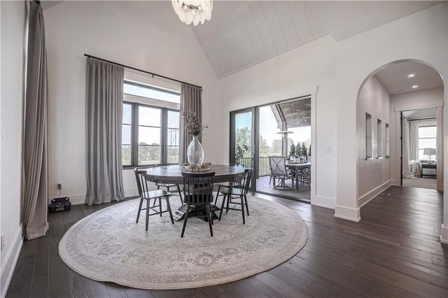 8512 N Booth Avenue, Kansas City, MO 64157