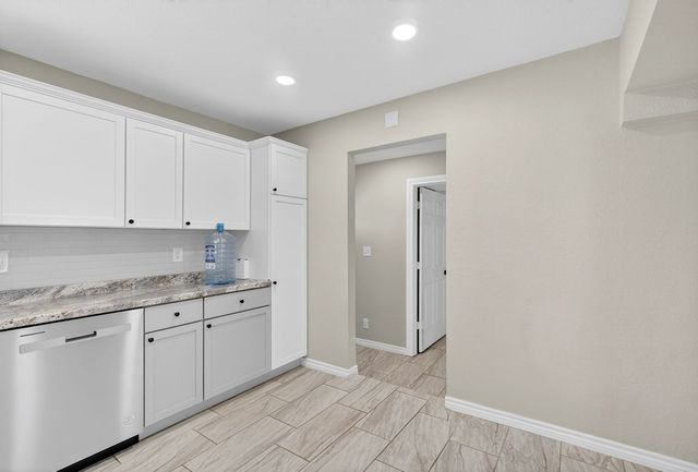 4005 Pleasant Dr, Midland, TX 79703