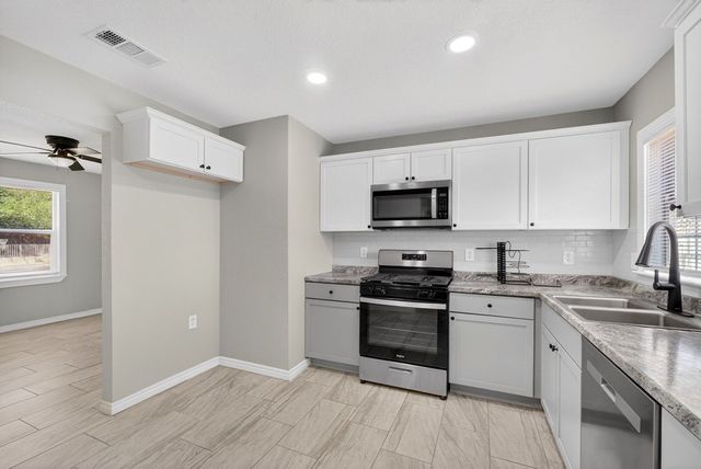 4005 Pleasant Dr, Midland, TX 79703