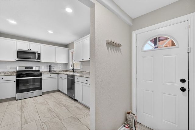 4005 Pleasant Dr, Midland, TX 79703