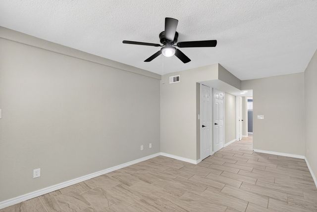 4005 Pleasant Dr, Midland, TX 79703