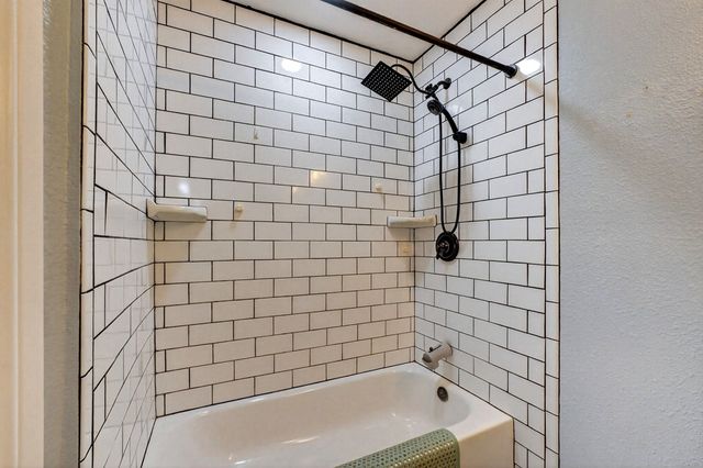 4005 Pleasant Dr, Midland, TX 79703