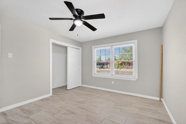 4005 Pleasant Dr, Midland, TX 79703