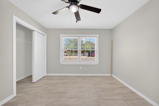 4005 Pleasant Dr, Midland, TX 79703