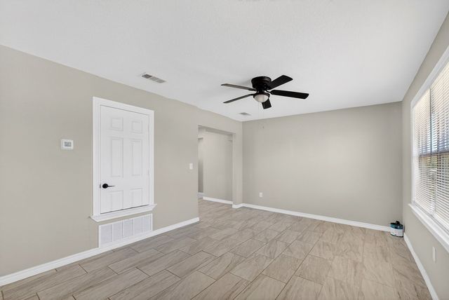 4005 Pleasant Dr, Midland, TX 79703