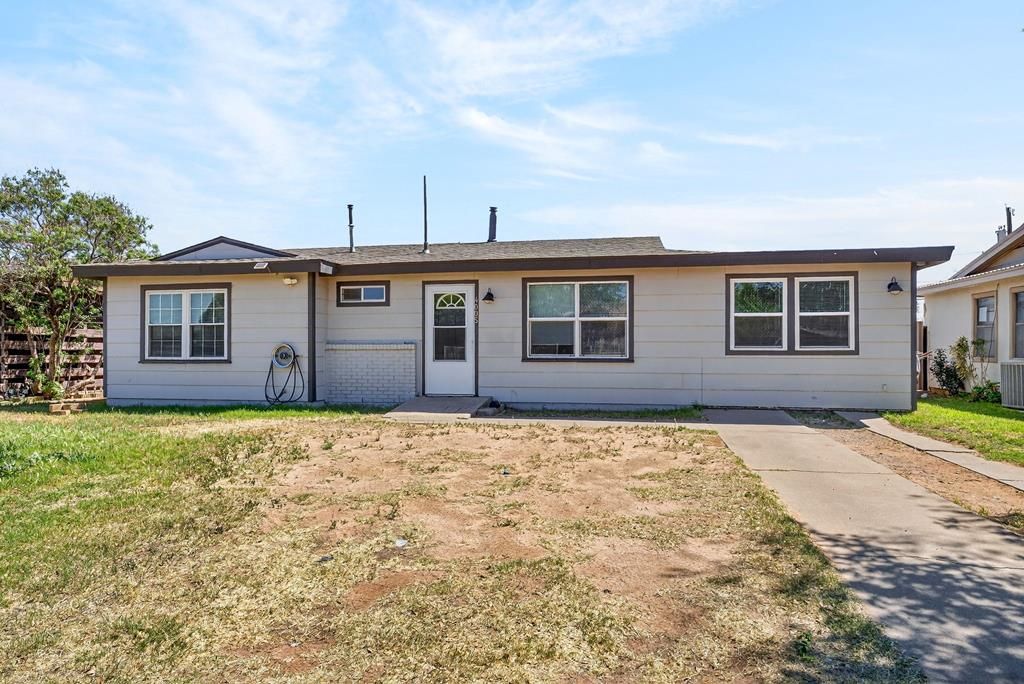 4005 Pleasant Dr, Midland, TX 79703
