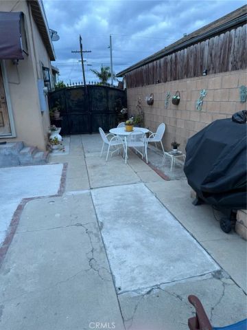444 W Buckthorn, Inglewood, CA 90301