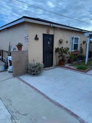444 W Buckthorn, Inglewood, CA 90301