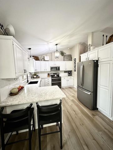 3238 ISAAC LANE, Oshkosh, WI 54902
