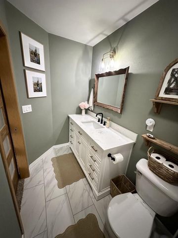 3238 ISAAC LANE, Oshkosh, WI 54902
