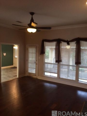 3948 Preakness Dr, Baton Rouge, LA 70816