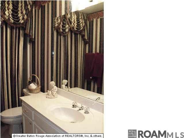 3948 Preakness Dr, Baton Rouge, LA 70816