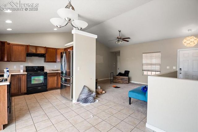 1313 N Blue Lake Lane, Pueblo, CO 81007