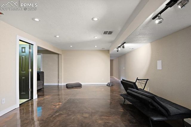 1313 N Blue Lake Lane, Pueblo, CO 81007