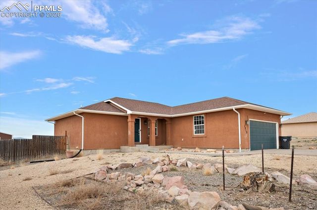 1313 N Blue Lake Lane, Pueblo, CO 81007