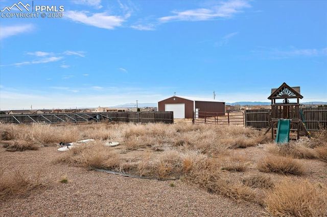 1313 N Blue Lake Lane, Pueblo, CO 81007